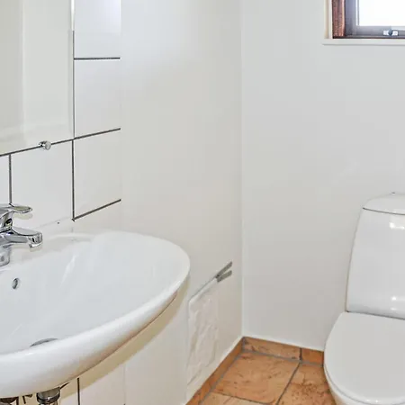Lovely In With Wifi Holiday home *